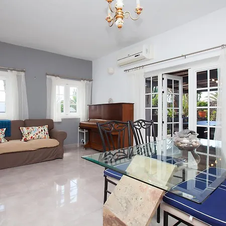 Villa Jessica Suites Tías